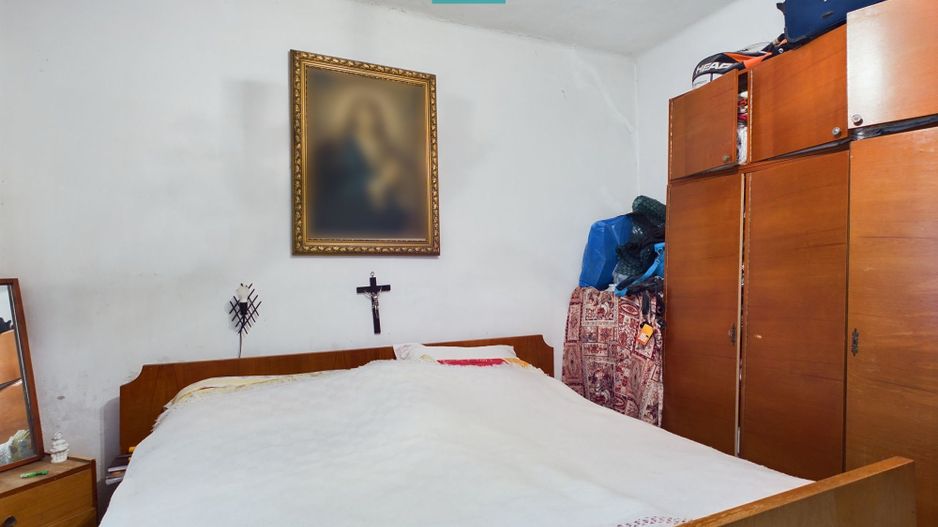 Apartament la casă cu 4 camere în Pârneava - Poză 11