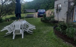 Casa Vantului si 8000 metri patrati in Abrud - Poză 2