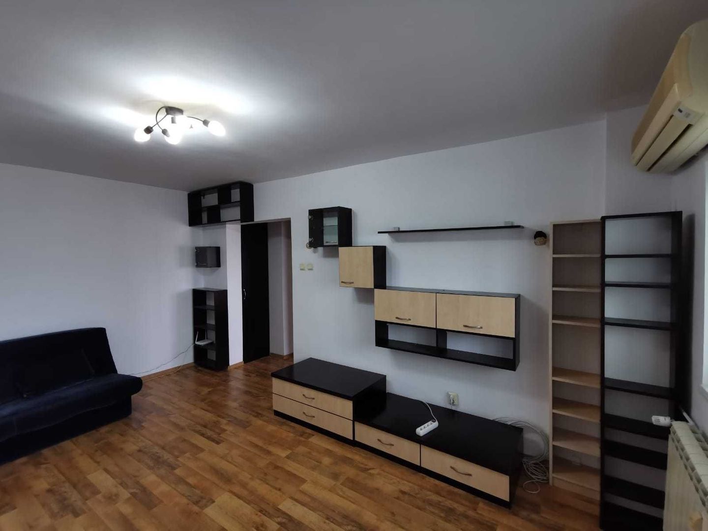 De inchiriat apartament cu 2 camere , Piata Sudului sector4 - Poză 1