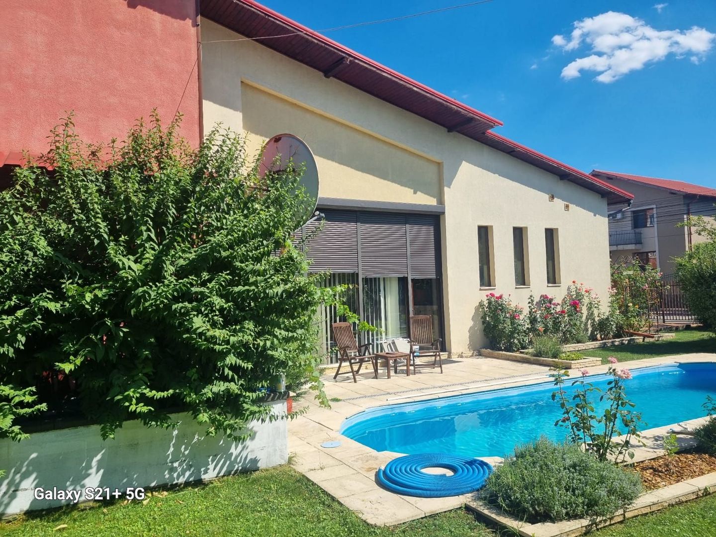 Vilă cu 4 camere de închiriat în zona Braytim cu piscina - Poză 26