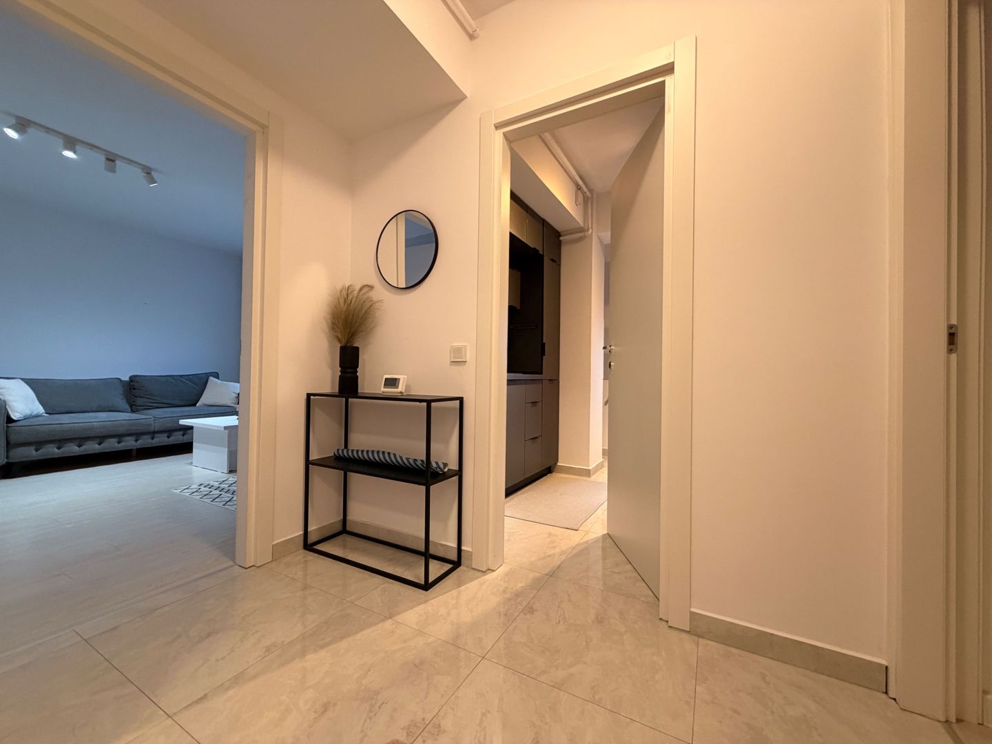 APARTAMENT 2 CAMERE | MOBILAT + UTILAT | LOC DE PARCARE - Poză 5