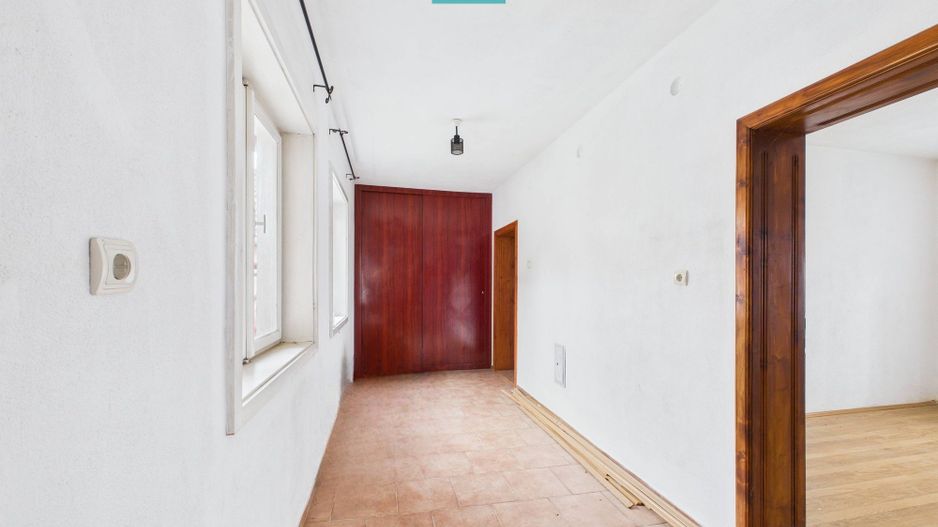 Casă modernă P+1, cu magazin, lângă orașul Sebiș - Poză 25