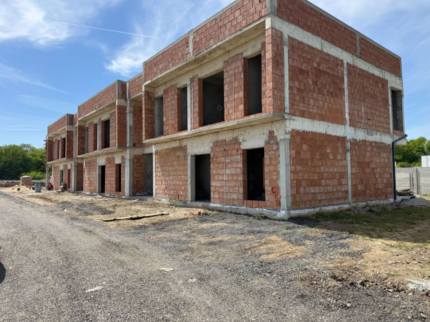 Eleganță și natură: vilă urbană exclusivistă în Tunari - Poză 12