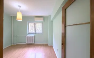 4 camere etaj 2 bloc 1982 vedere spate Teiul Doamnei - Poză 14