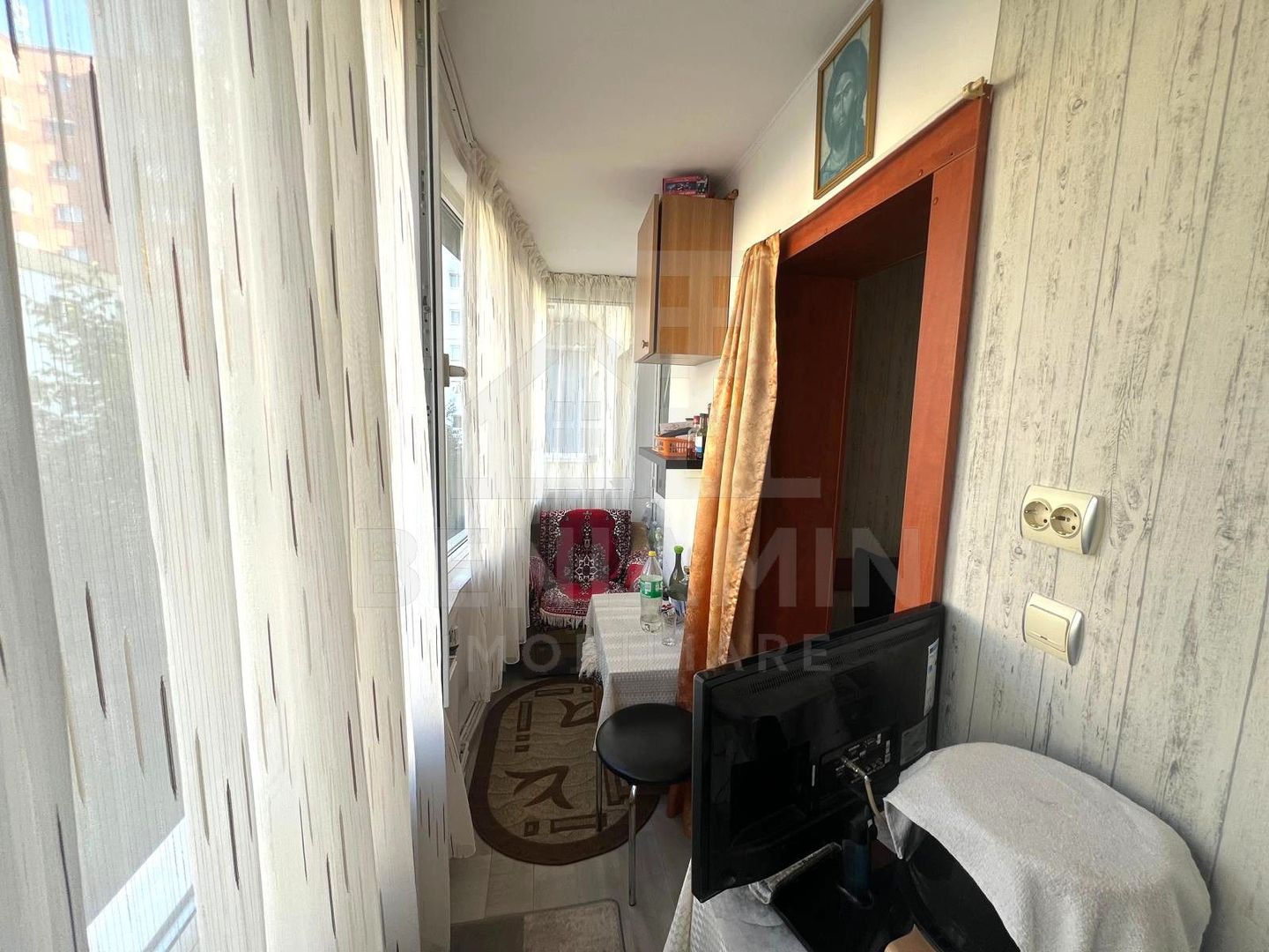 2Decomandate-48mp-Mobilat-Utilat-Centrala-Parcare-Beci-Zona Astra - Poză 6