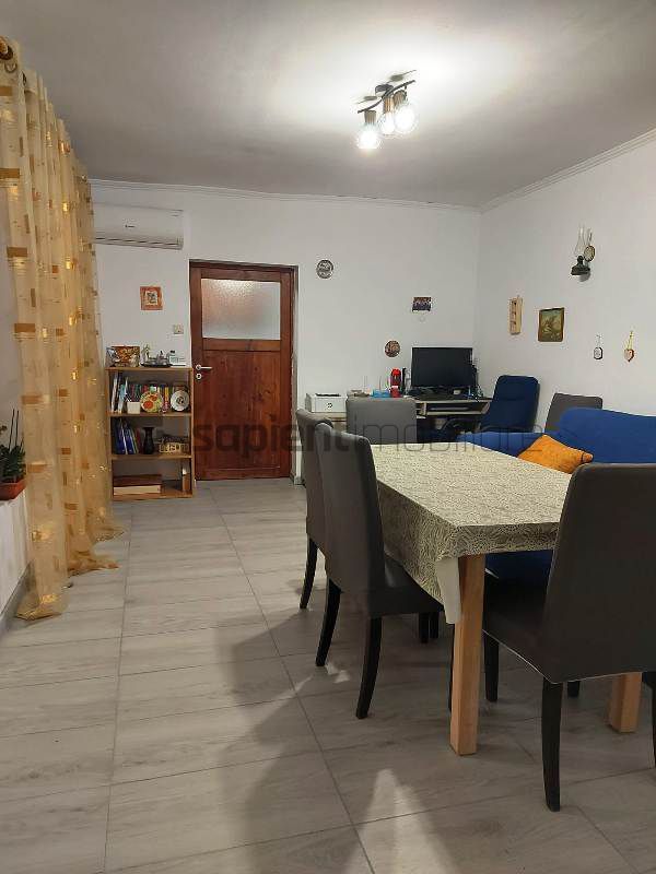 Casa cu 4 camere in Iosia - Poză 11