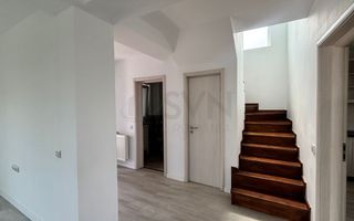 REV2005048 Vila spatioasa cu gradina in Tunari - Poză 8
