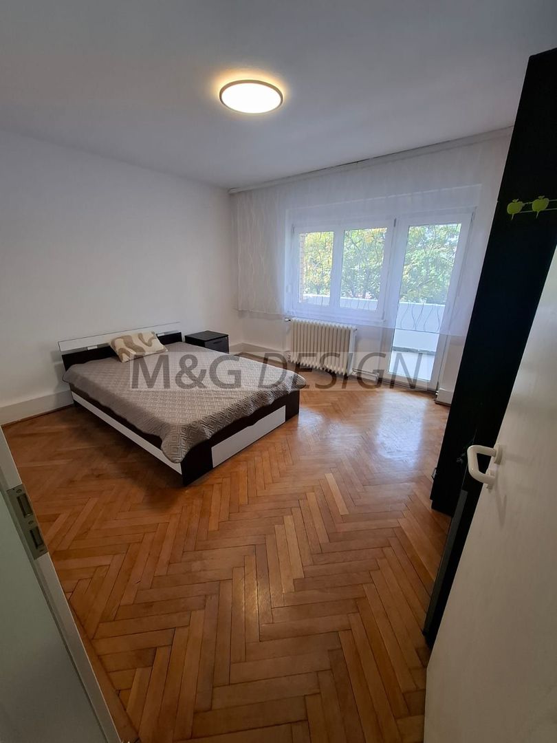 Medicina, etaj 3, CENTRALA, renovat recent - Poză 23