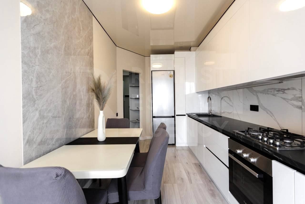 Vânzare, apartament, 2 camere, str. Ioan Livescu, Buiucani - Poză 2