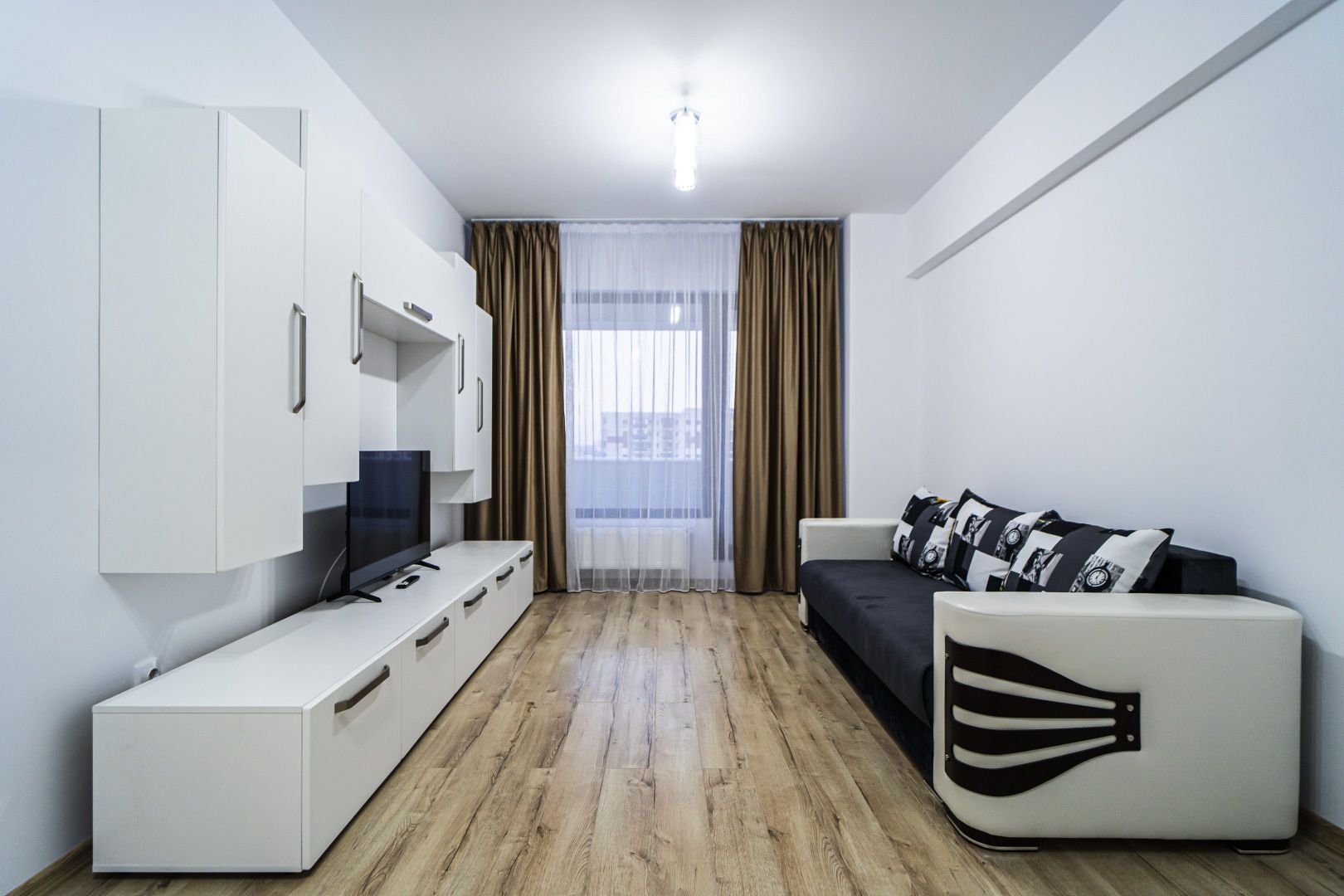 Brancusi, 2 camere, 68 mp, mobilat-utilat, loc de parcare inclus - Poză 2