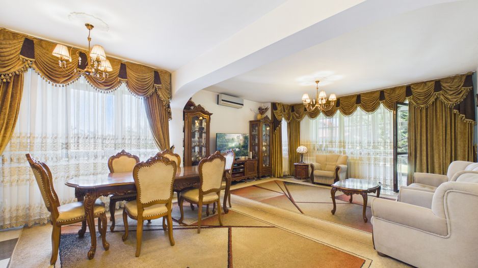 Vilă 10 camere + spațiu comercial | teren 1.300 mp | Otopeni 23 August - Poză 3