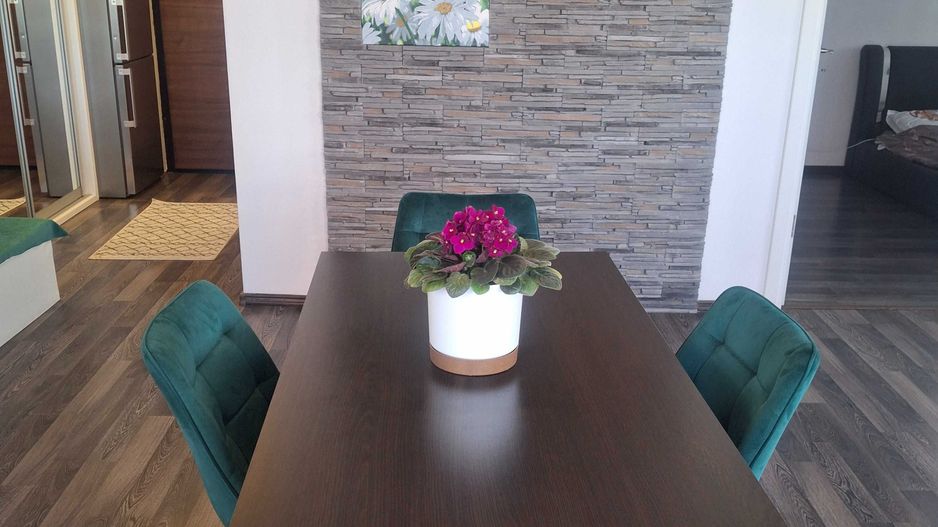 Apartament 2 camere, balcon, etaj intermediar, BMW - Poză 5