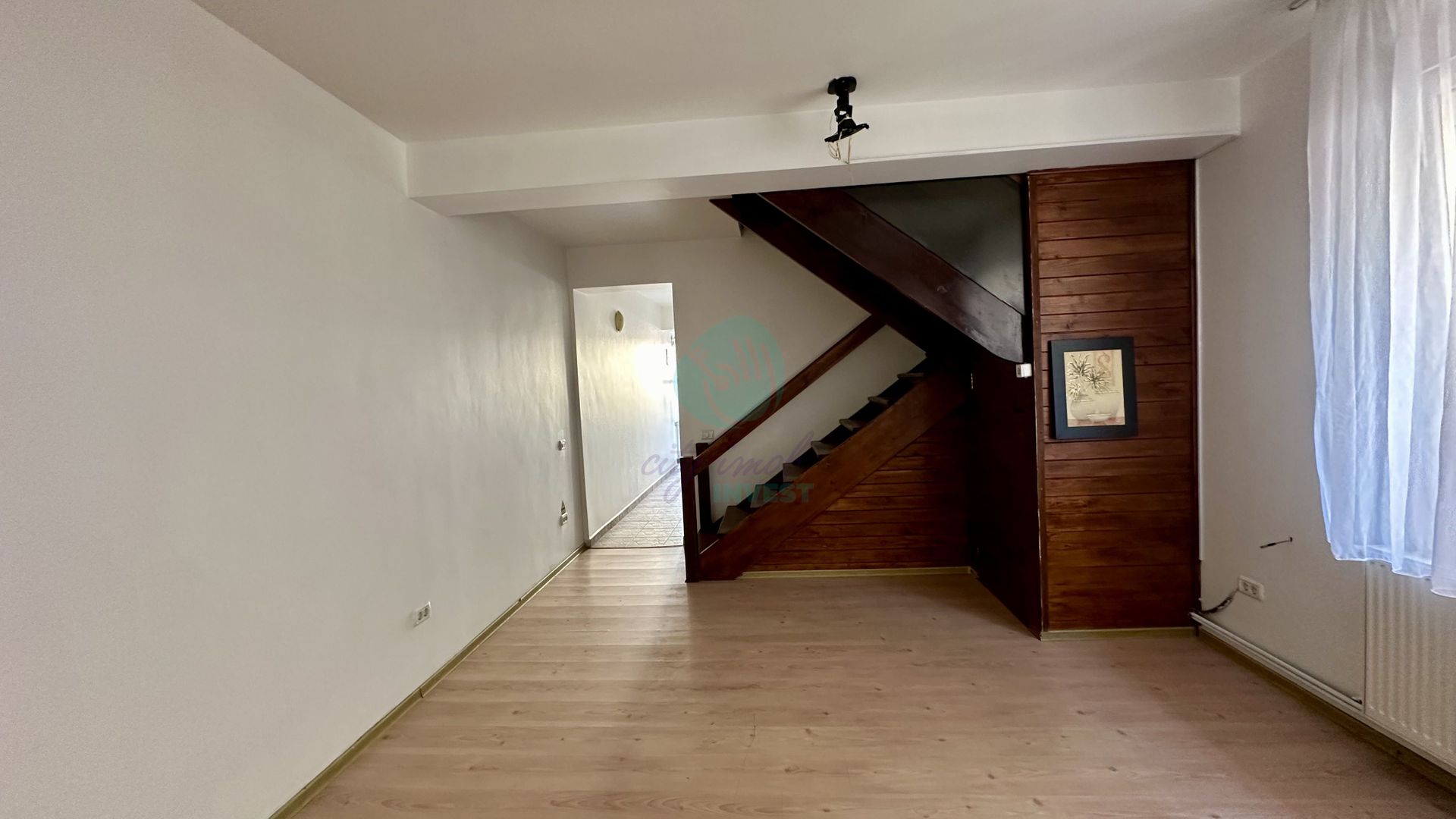 Casa construita in 2008 zona VATRA LUMINOASA - Poză 5