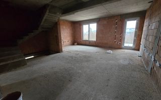 1/2 Duplex Zona Dealul Furcilor 4 Camere, 300mp Teren, 60mp Subsol - Poză 8