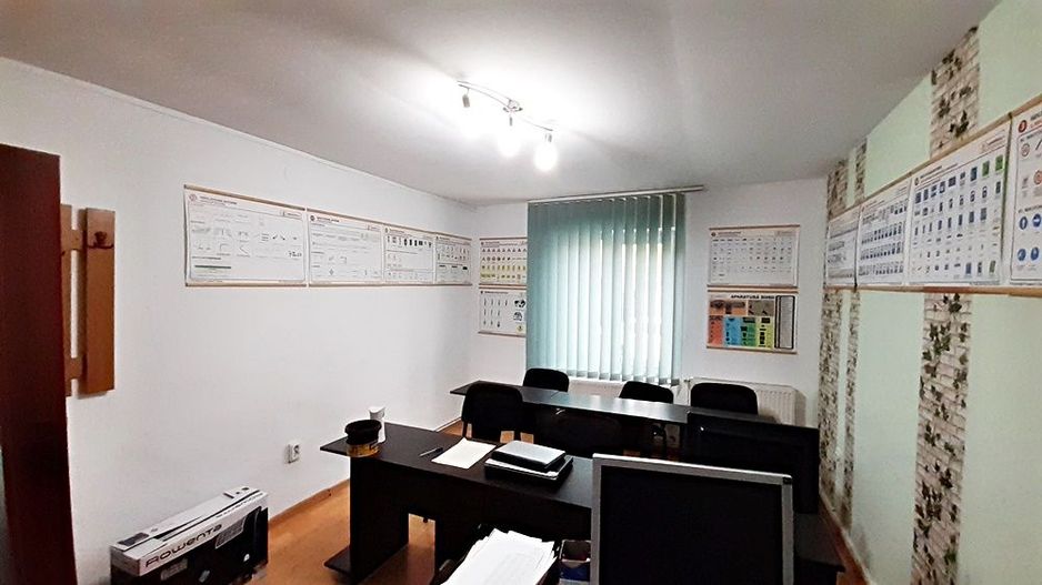 Central, spatiu birouri 30mp, 350 euro - Poză 4