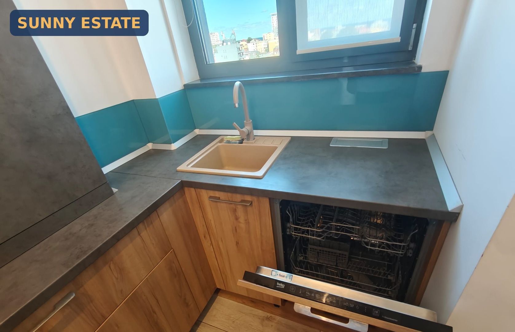DE VÂNZARE — 2 CAMERE MOBILAT, B-DUL MAMAIA, ZONA DELFINARIU - Poză 5