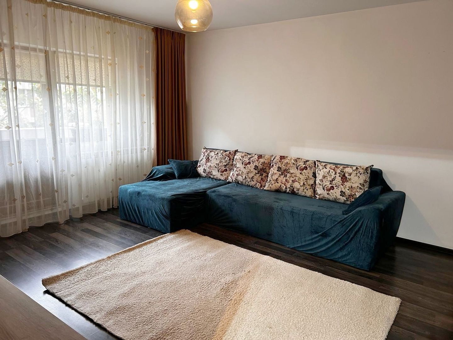 Vanzare apartament 2 camere Sebastian - str. Ileana Cosanzeana - Poză 5