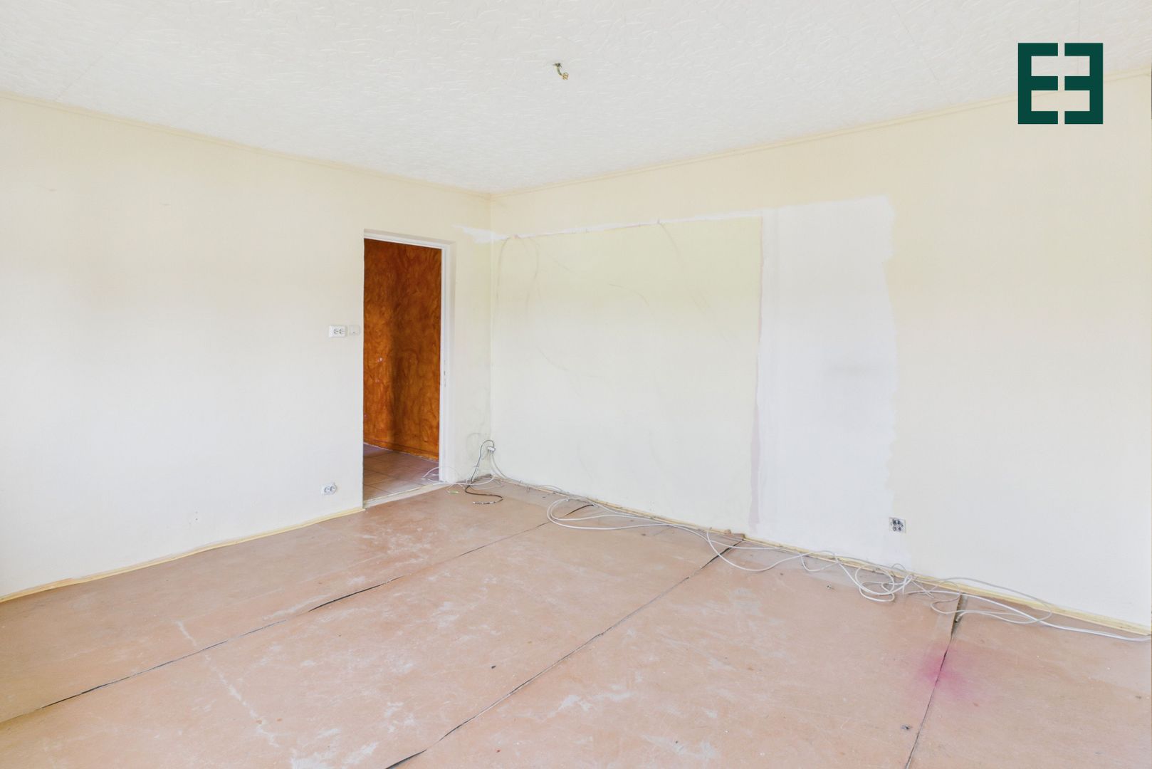 Apartament 2 camere etaj 2 - Micălaca - Arad - Poză 3