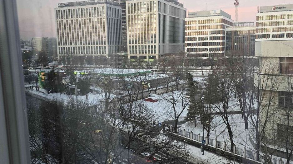 Apartament spatios 2 camere Timpuri Noi - Poză 8