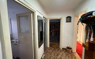 Apartament 3 camere decomandate Podu Roș - Poză 2