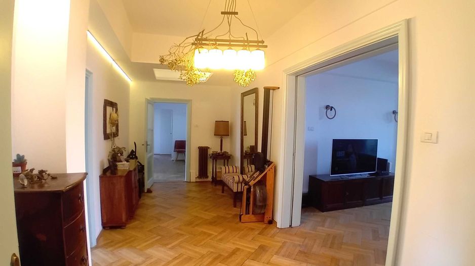 Ultracentral Apartament 4-5 Camere 176 mp Strada Negustori nr.14 - Poză 1