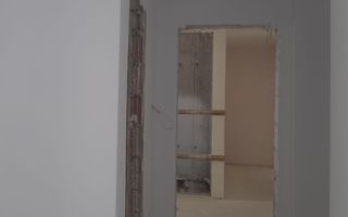 Apartament 3 camere 82 mp + 2 terase de 24 mp zona rezidentiala aerisita - Poză 8