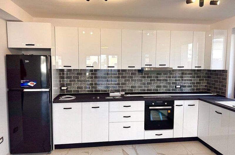 Vila cu bucatarie inclusa -otopeni central - Poză 4