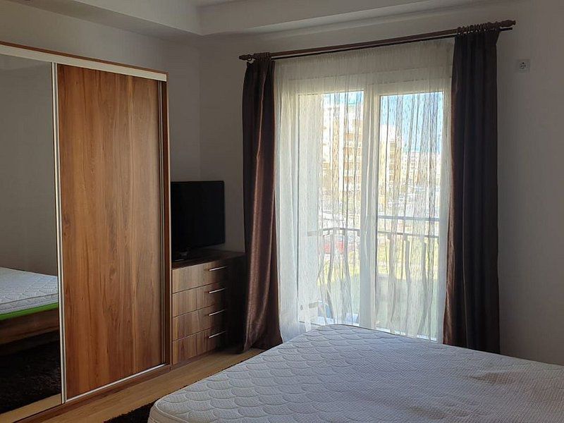 Apartament de 3 camere in Cosmopolis mobilat si utilat, parcare - Poză 5