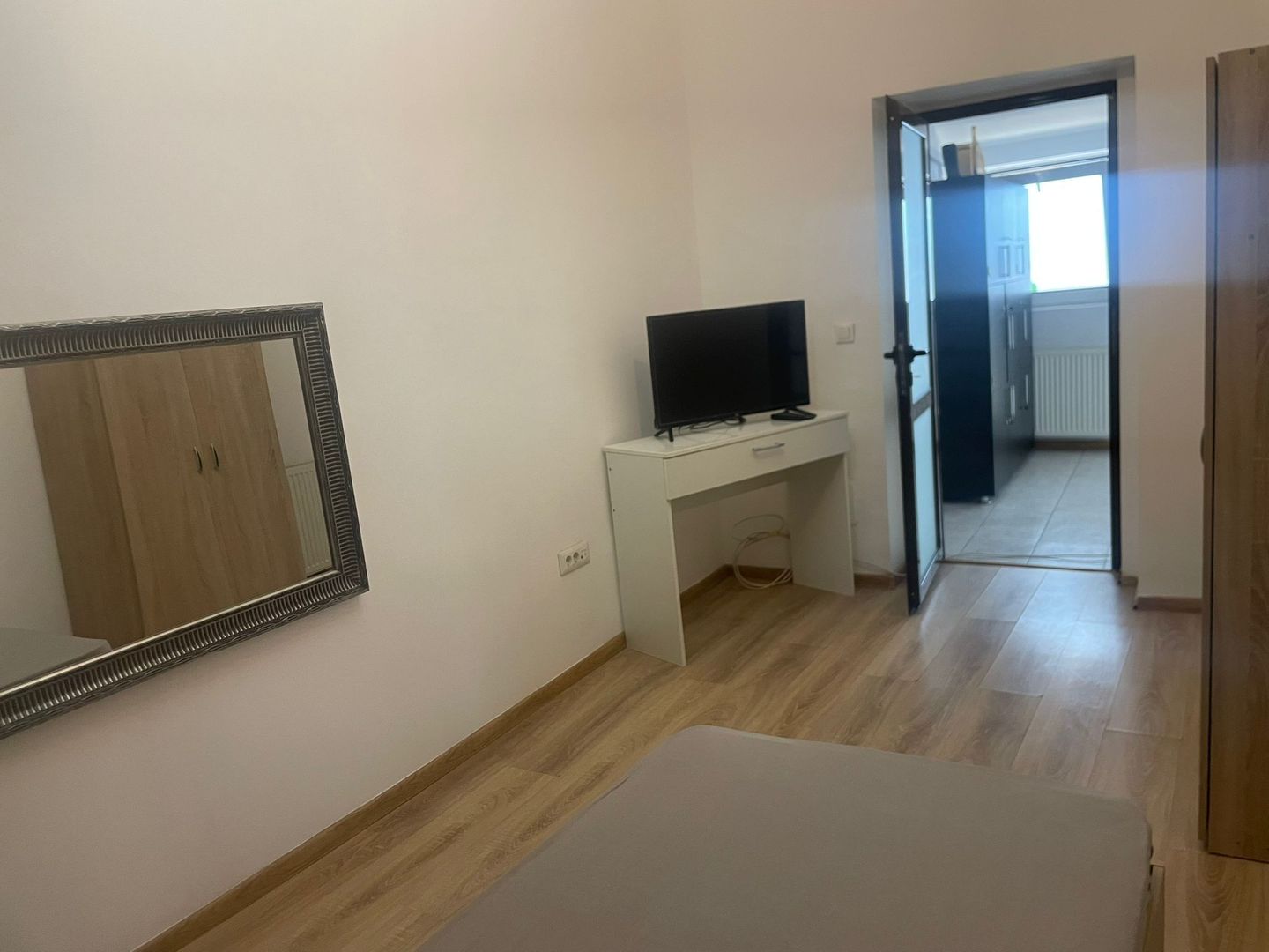 Casa de inchiriat - 200 mp - 6 dormitoare - Str. Tecuci - Poză 11