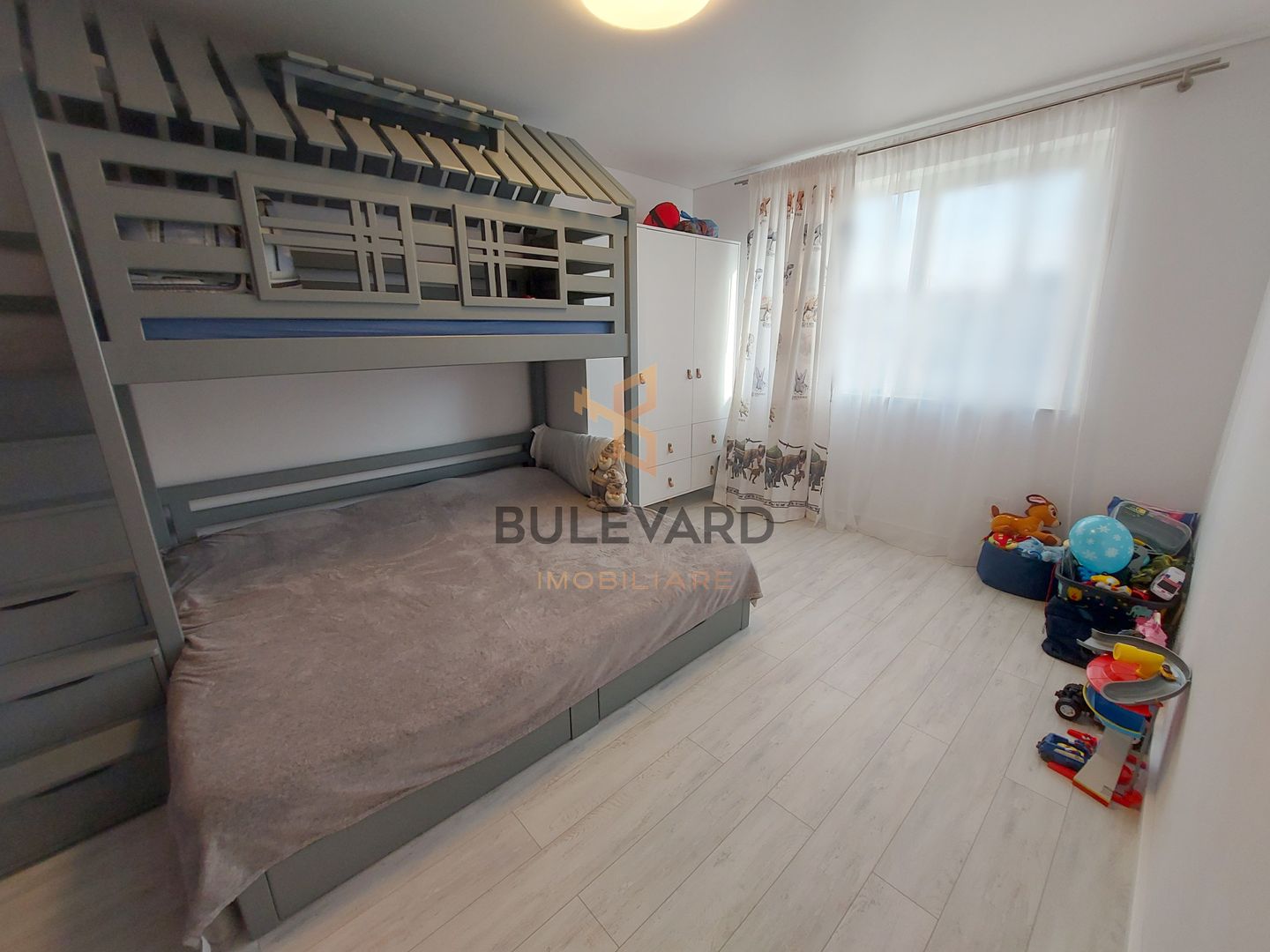 Apartament cu 3 camere+parcare+boxa de 14 mp! - Poză 3