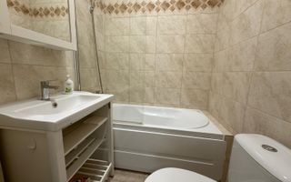De inchiriat apartament 2 camere vedere Bd Magheru recent renovat - Poză 9
