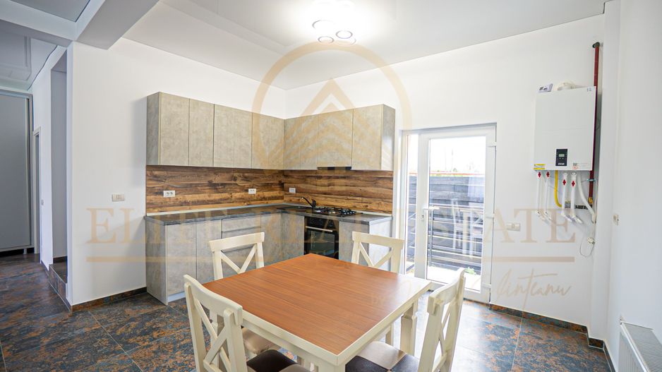 Casă în Mamaia Nord cu curte și parcare – disponibilă imediat! - Poză 5