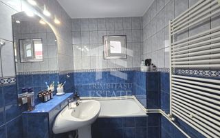 INEL I - Apartament cu centrala pe gaz, loc de parcare si pod de 60 mp - Poză 30