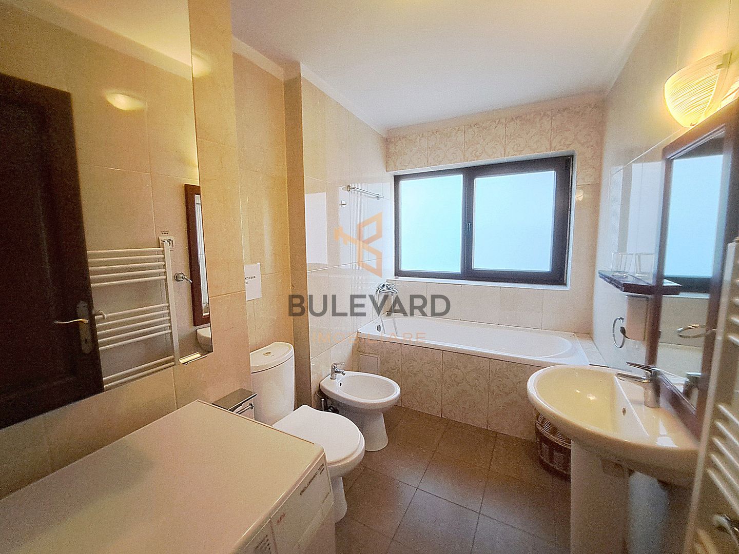 Garsoniera de inchiriata in zona Metro! - Poză 1