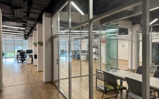 Chirie Spații de Birou 420 m2.și 300m²   sectorul Rîșcani. - Poză 9