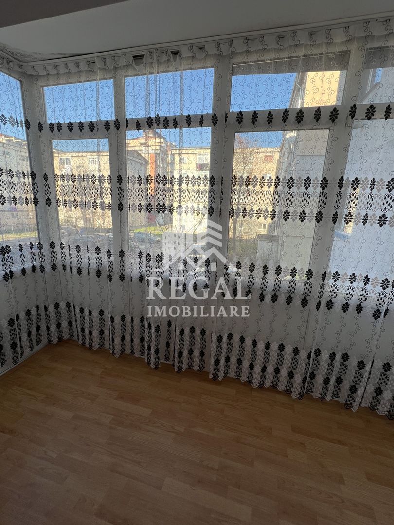 Apartament 4 camere de vânzare – Micro 5 | Etaj 1 | 80 mp - Poză 2
