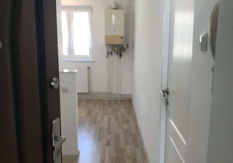 BRASADAS vinde garsoniera la etajul 4/4 in zona Careiului. - Poză 5