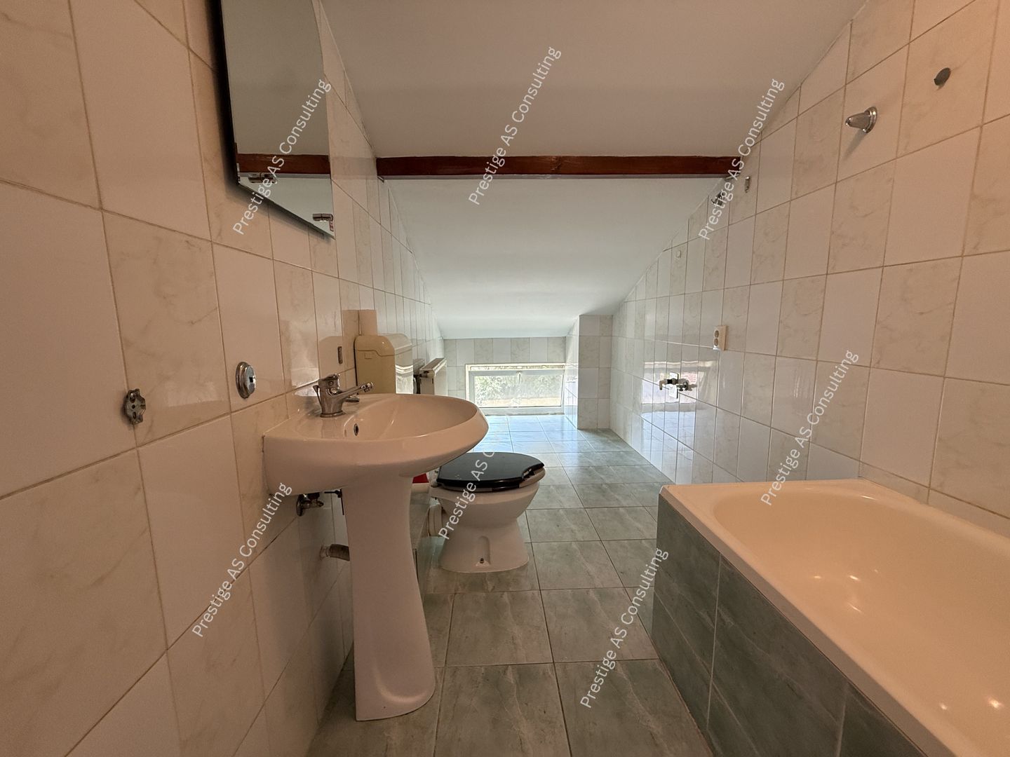 Proprietate versatila | 271 mp utili | renovata complet – Elisabetin, Porumbescu - Poză 22