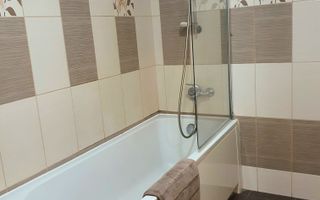 Apartament modern 4 camere 2 niveluri 100 mp utili cu lift in Strand - Poză 8