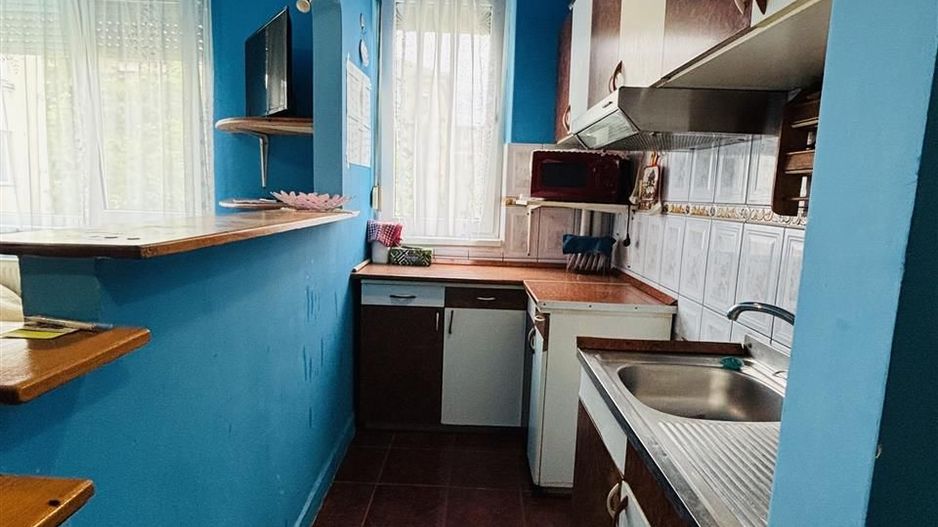 APARTAMENT CU 2 CAMERE SEMIDECOMANDAT ZONA ROGERIUS - Poză 1