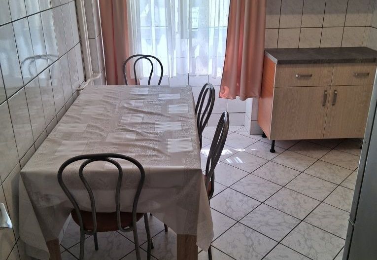 3 camere decomandat modern, 90 mp, 2 bai, etaj 2, pret excelent - Poză 5