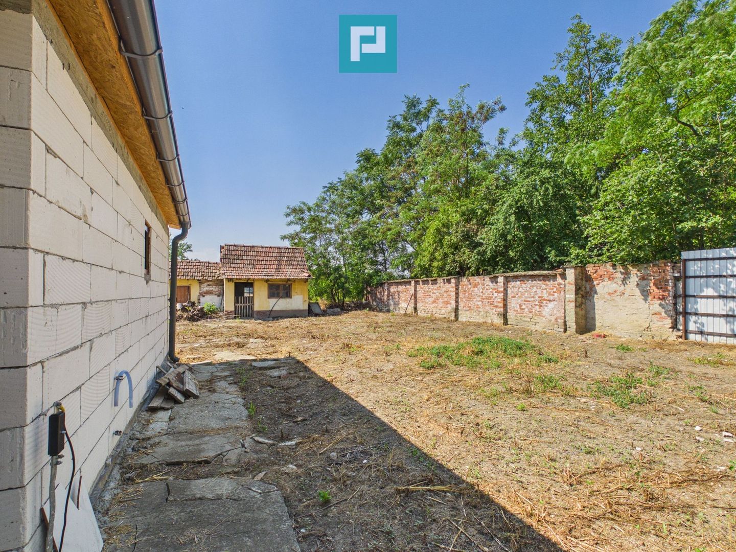 Casă renovată cu 3 camere în Battonya - Poză 13