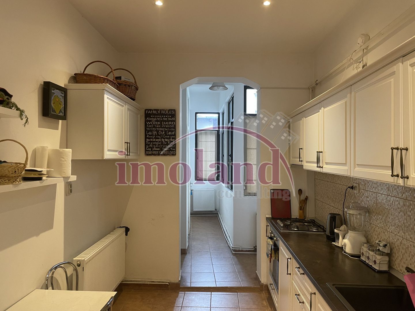 Apartament spectaculos de 4 camere într-o vilă cu farmec istoric pta Victoriei - Poză 11