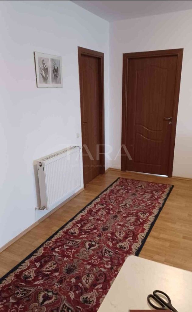 Apartament cu 2 camere, 50 mp, balcon, parcare și pod, zonă liniștită. - Poză 3