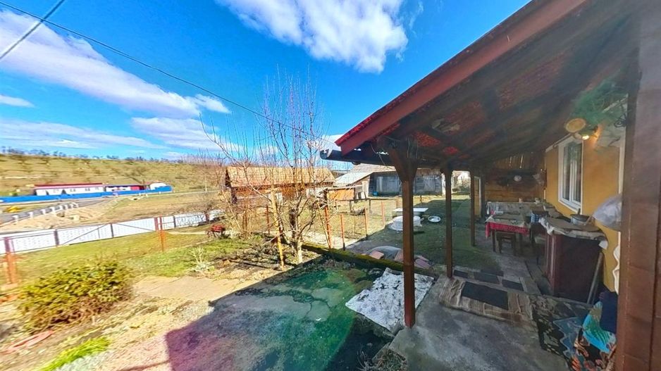 Casa traditionala+ domeniu de 2.900 mp,livada, anexe:refugiu apreciabil Craiesti - Poză 7
