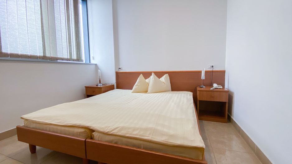 Cladire cu functiuni mixte - Poză 19