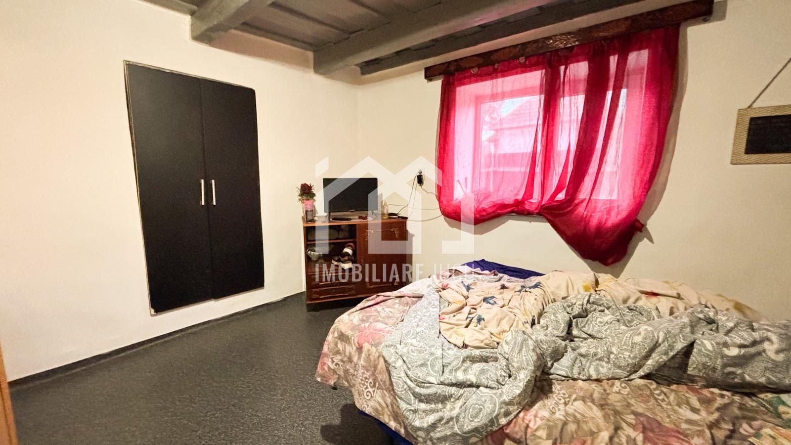 Oportunitate investitie casa demolabila teren 1421mp Front 20m Jucu - Poză 2