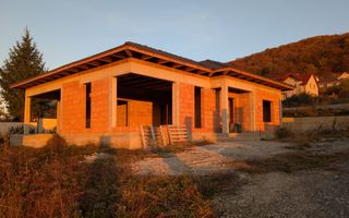 Casa 4 camere 109 mp-teren 453 mp-terasa-Zona Valea Ghinzii - Poză 1