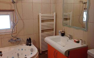 Închiriez casă cu 4 camere în Aroneanu - Poză 4