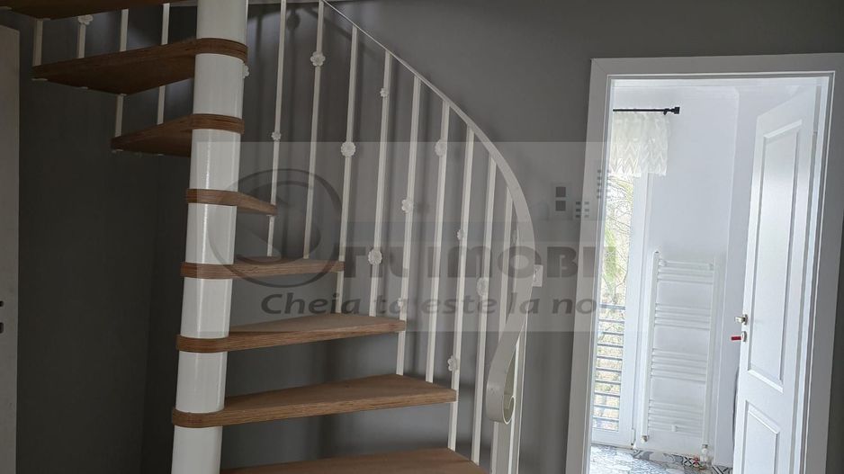 Penthouse 4 camere Copou - 920 euro - Poză 2